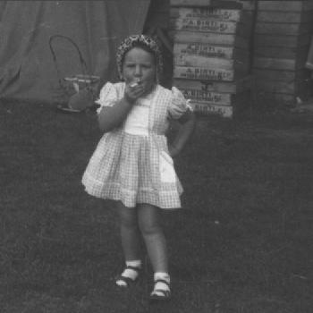 karen with ciggy